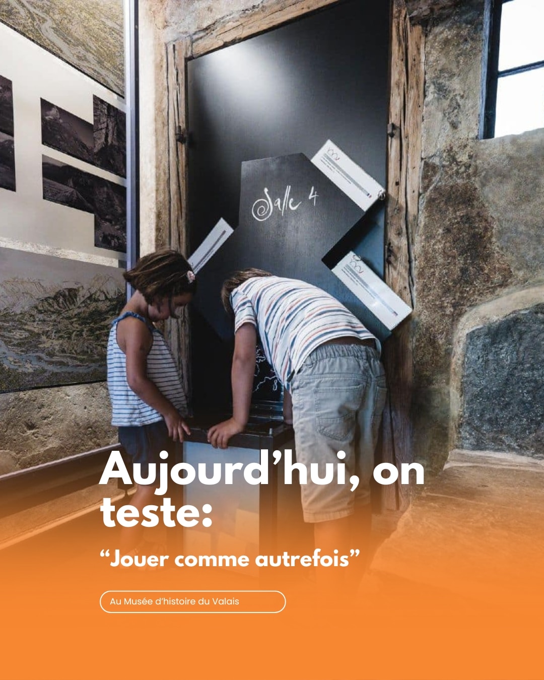 Aujourd'hui on teste : "Jouer comme autrefois", au Musée d'histoire du Valais En famille ou avec vos amis, faites des pauses dans la visite du musée. Suivez le symbole sur les chaises et découvrez des jeux anciens. Adresse, rapidité, collaboration : il y en a pour tous les goûts et pour tous les âges. 🔸Dès 4 ans 🔸Français, allemand, anglais 🔸Maximum 10 minutes par jeu 🔸Compris avec l’entrée au musée Toutes les visites des Musées cantonaux du Valais 👉musees-valais.ch/nos-visites Tout savoir sur le Musée d'histoire du Valais 👉musee-histoire-valais.ch #museescantonauxduvalais #museedhistoireduvalais